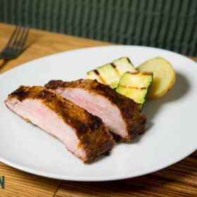 Costella de porc Duroc a la brasa amb guarnició