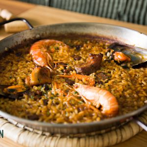 Arrós mixte de carn i peix